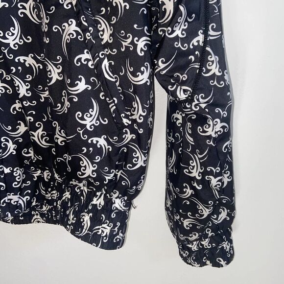Vintage Ellesse black and white windbreaker - Picture 6 of 8